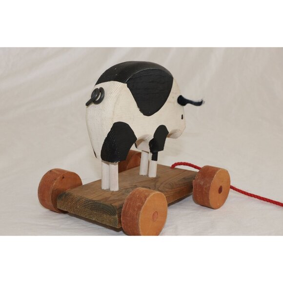 Vtg 1983 Handmade Pig Black White Wood Pull Toy Ring Cord Primitive On Wheels - Picture 3 of 4